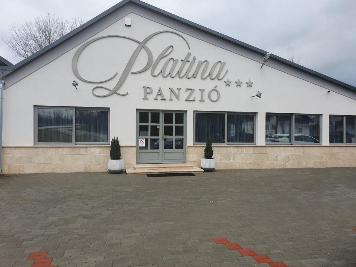 Újhartyán Platina Panzio*** Bed & Breakfast エクステリア 写真