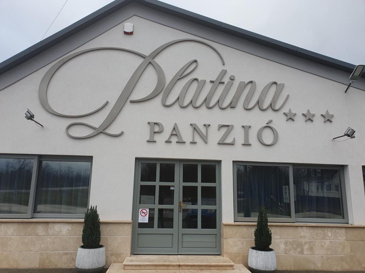 Újhartyán Platina Panzio*** Bed & Breakfast エクステリア 写真